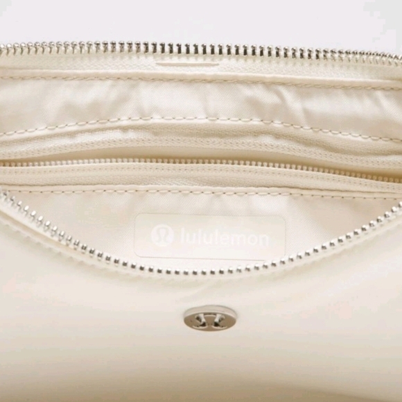 Lululemon Cream Shoulder Crossbody Bag NWT - Picture 4 of 6